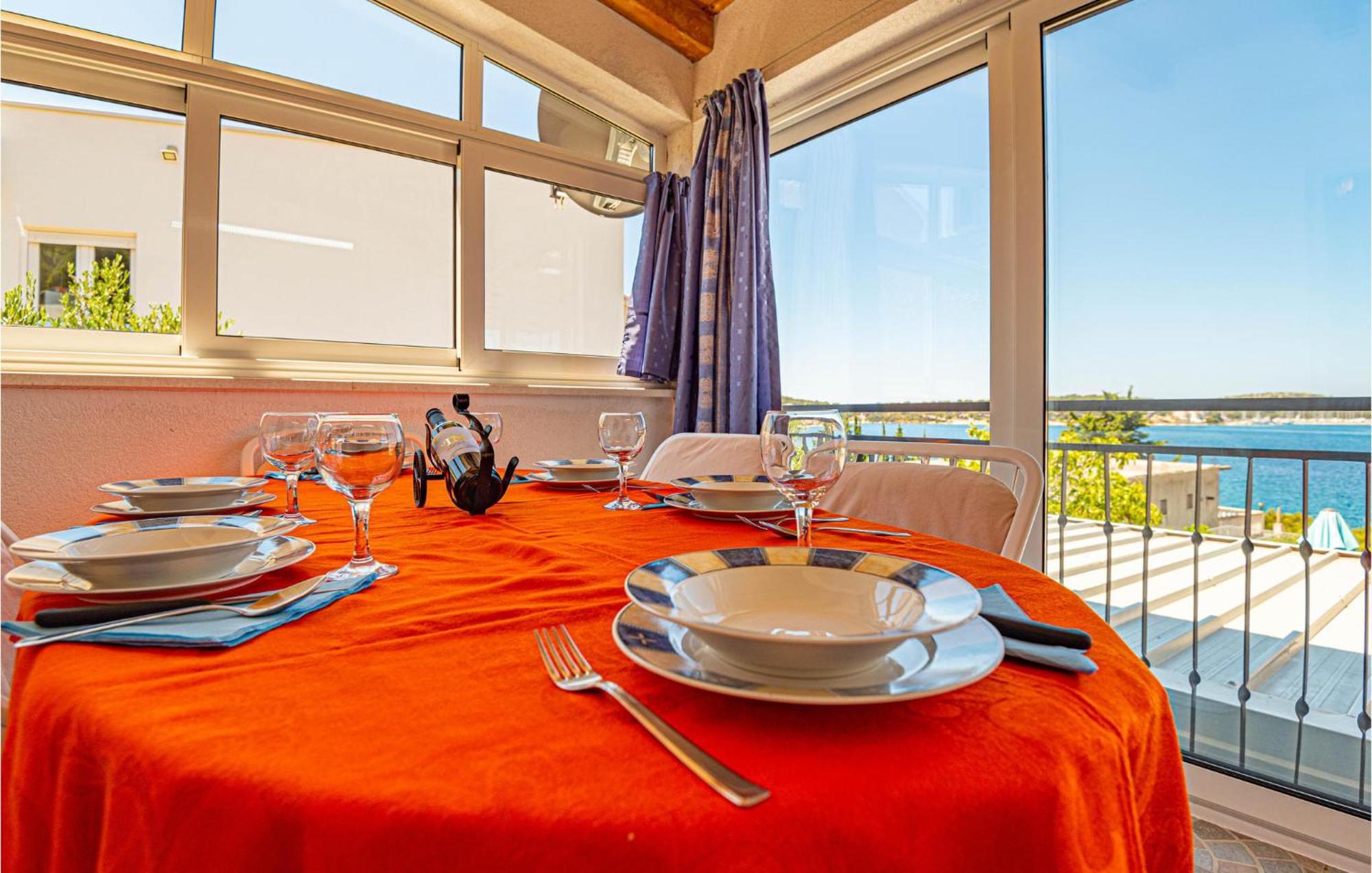 Nice Home In Zatoglav With House Sea View Podglavica Exterior foto